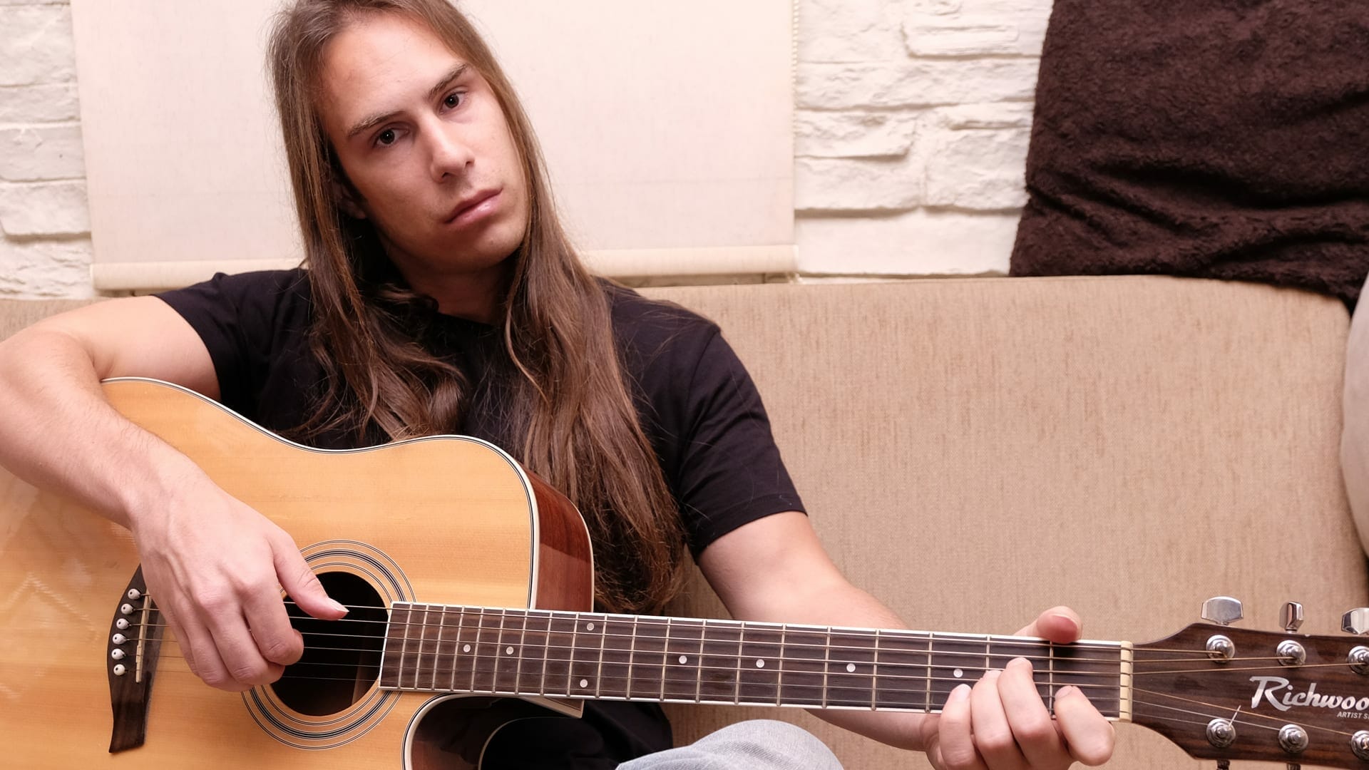 1. Yeni Başlayanlar İçin Akustik Gitar