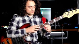 Bas Gitarda Tapping Tekniği